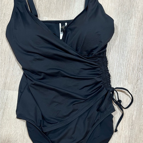 Nip Tuck Swim Black one piece Amanda v-neck Swimsuit - Picture 3 of 6